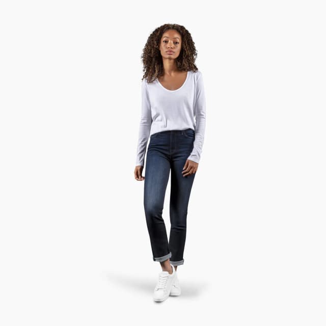Women's T logo long sleeve scoop neck tee