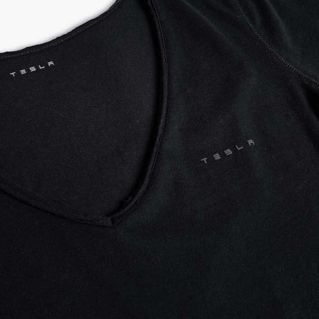 Women's small wordmark short sleeve v-neck tee